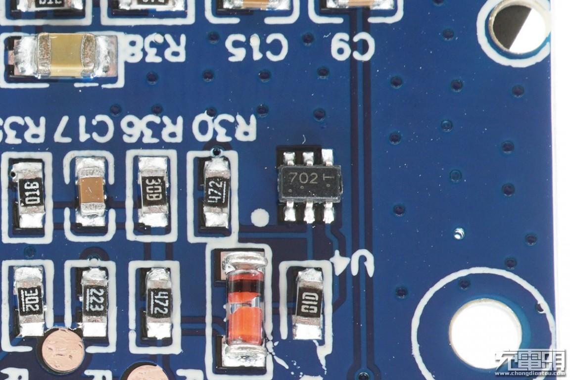 飞利浦到底有没有插排,飞利浦无线车充测评