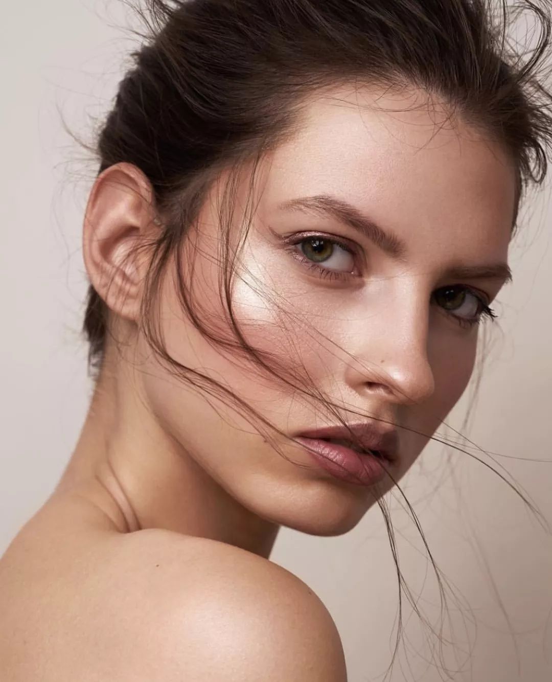 石原里美妆容干净高级教程,石原里美最新写真集妆容手绘