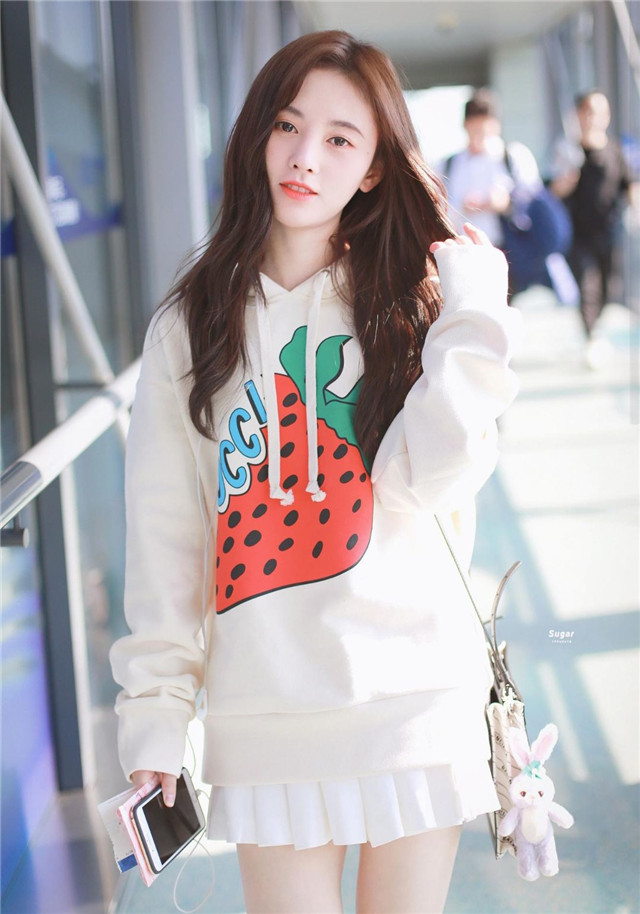 小个子女生不适合穿哪几种裤子,小个子女生别轻易尝试这4种搭配