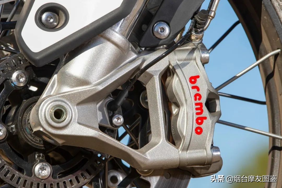 ktm790adv和凯旋900adv对比,ktm790adv和宝马水鸟哪个大