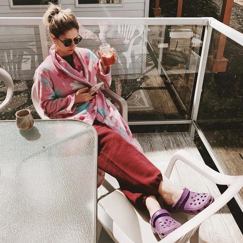 洞洞鞋zara,丑到洞洞鞋