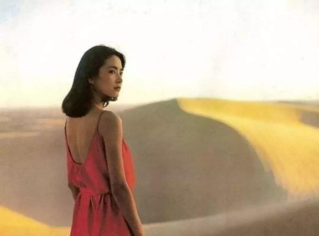 港风必备单品,流行的港风穿搭