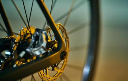 低于6kg的碟刹公路车——CanyonUltimateCFEVODisc