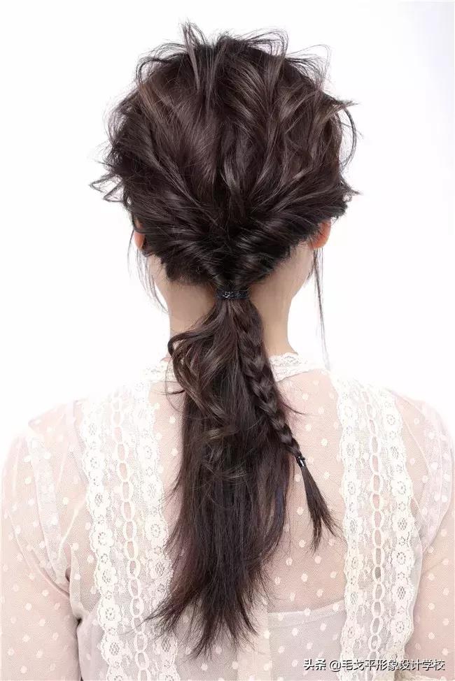 30秒搞定的气质盘发,三款日系显脸小盘发b站