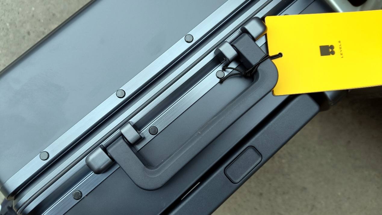 地平线8号行李箱真的好用吗,地平线8号level8旅行箱测试