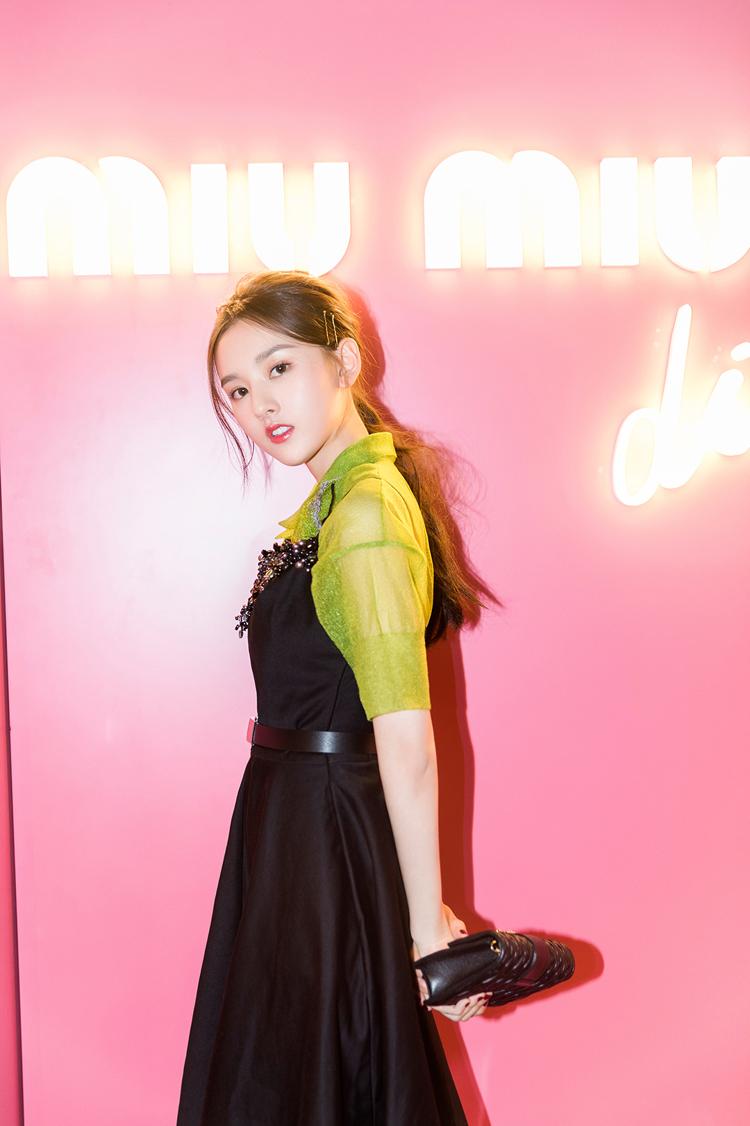 娱乐圈6位当红小花大PK，谁是你心中的最佳MiuMiu少女？