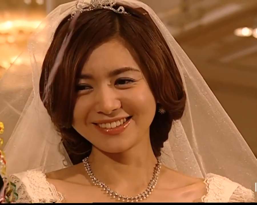 人鱼小姐芮莹对雅俐瑛道歉求原谅,人鱼小姐雅俐瑛婆婆庆幸没娶芮莹