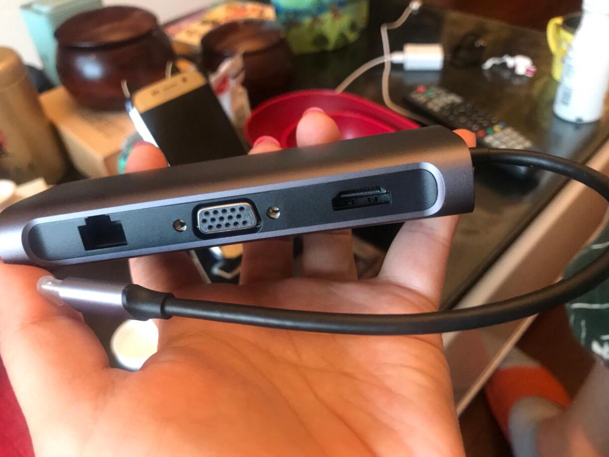 vivo手机如何有线投屏到电视,华为手机有线投屏电视方法