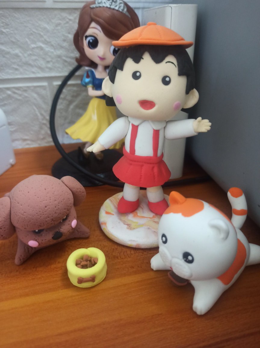 用超轻粘土做的超可爱小刺猬,超轻黏土和松果做刺猬