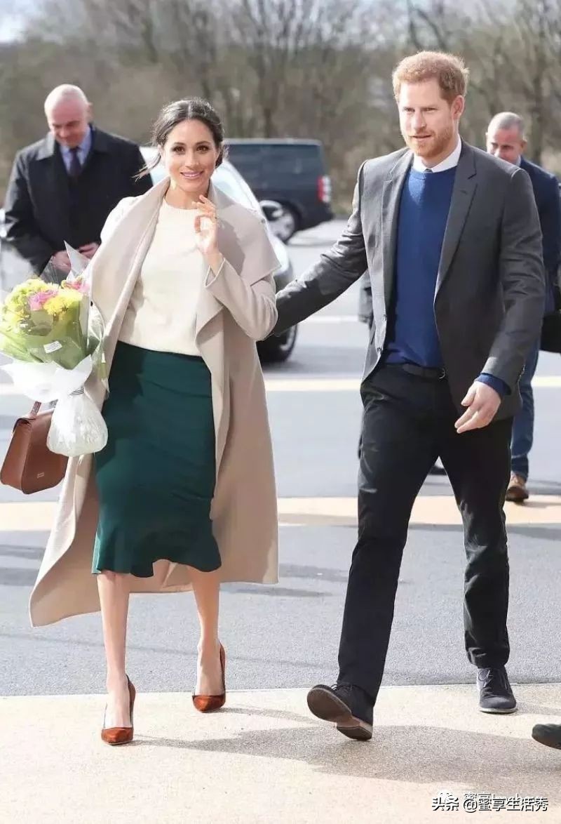 凯特王妃和梅根王妃哪个更大,凯特王妃梅根穿衣搭配