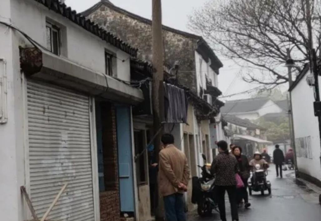 苏州网红牛肉包子店,天天被极力推荐,客人排长队,口碑褒贬不一