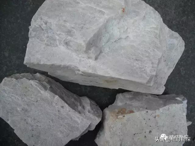 27种常见蚀变矿物的野外鉴定特征,普通地质学常见矿物主要鉴定特征