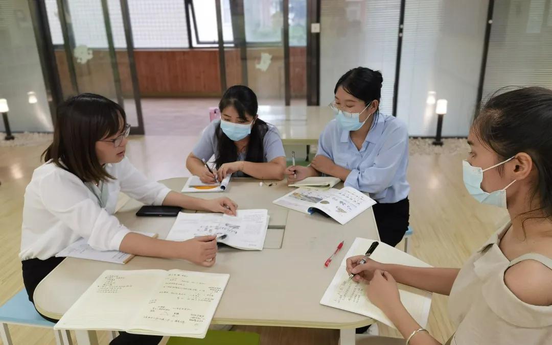成长因“汝”更美好—郑州市中原区汝河新区小学新教师培训特写