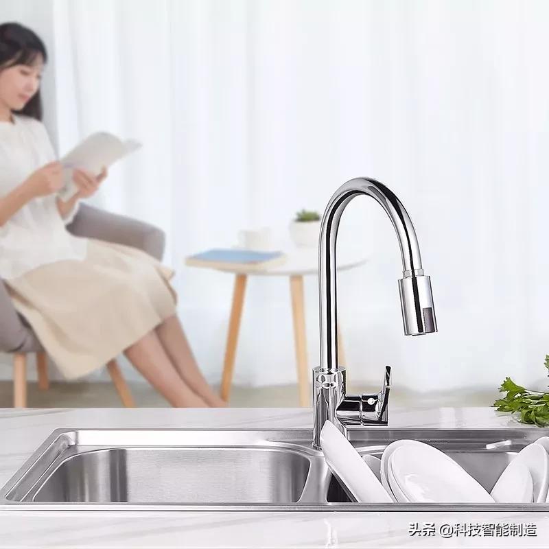 联想出手,拯救水龙头喷水,0.1秒快速感应出水,1次充电用9月