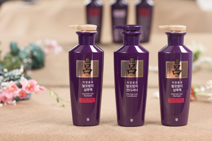 拯救秃头女孩的发际线,额头秃头发际线高怎么拯救