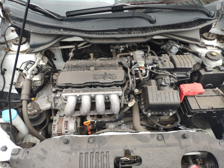 检车实际操作视频,2012年本田锋范1.5自动天窗