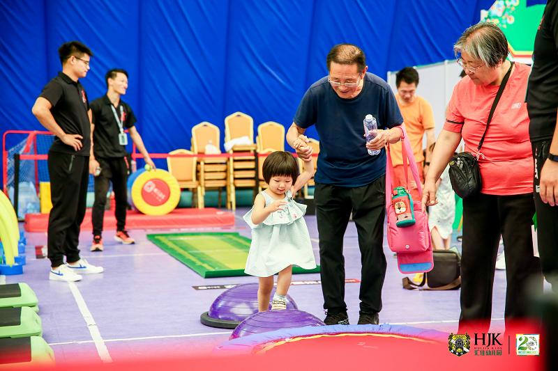 “以爱之名，精彩童行二十年”汇佳幼儿园二十周年园庆活动