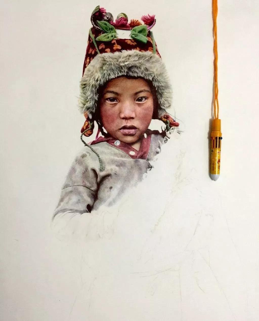 90后小伙用笔画画,九零后小伙靠画肖像漫画走红网络