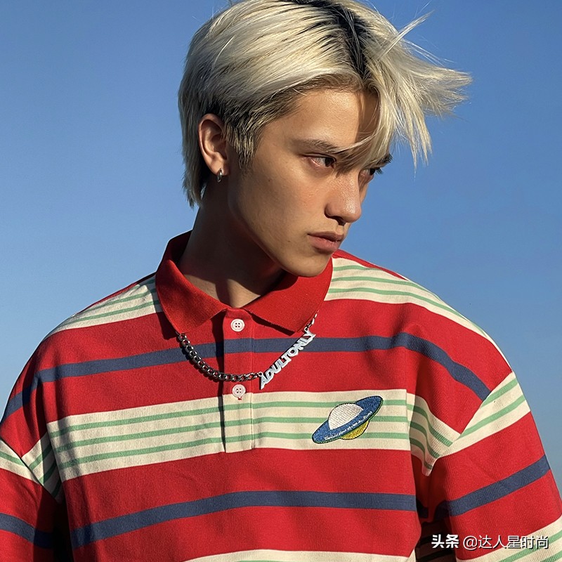 别再穿卫衣了今春这么穿才时髦,杨幂赵露思同款袄