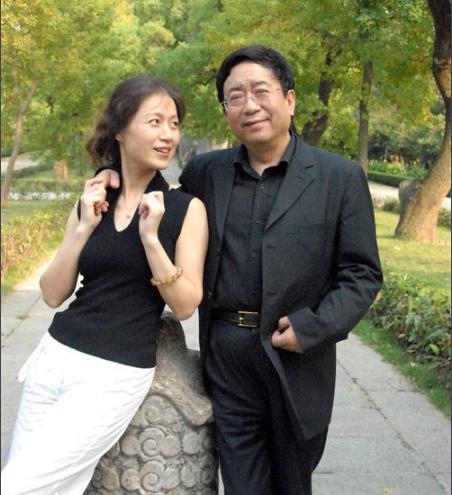 余秋雨实用理性,余秋雨论文化