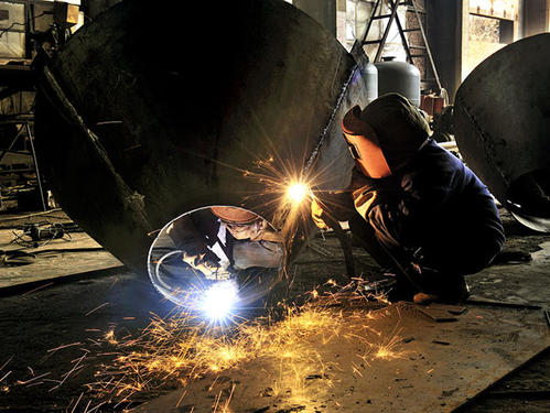 电焊打眼眼睛发雾如何解决,电焊打眼用什么眼药水最快见效