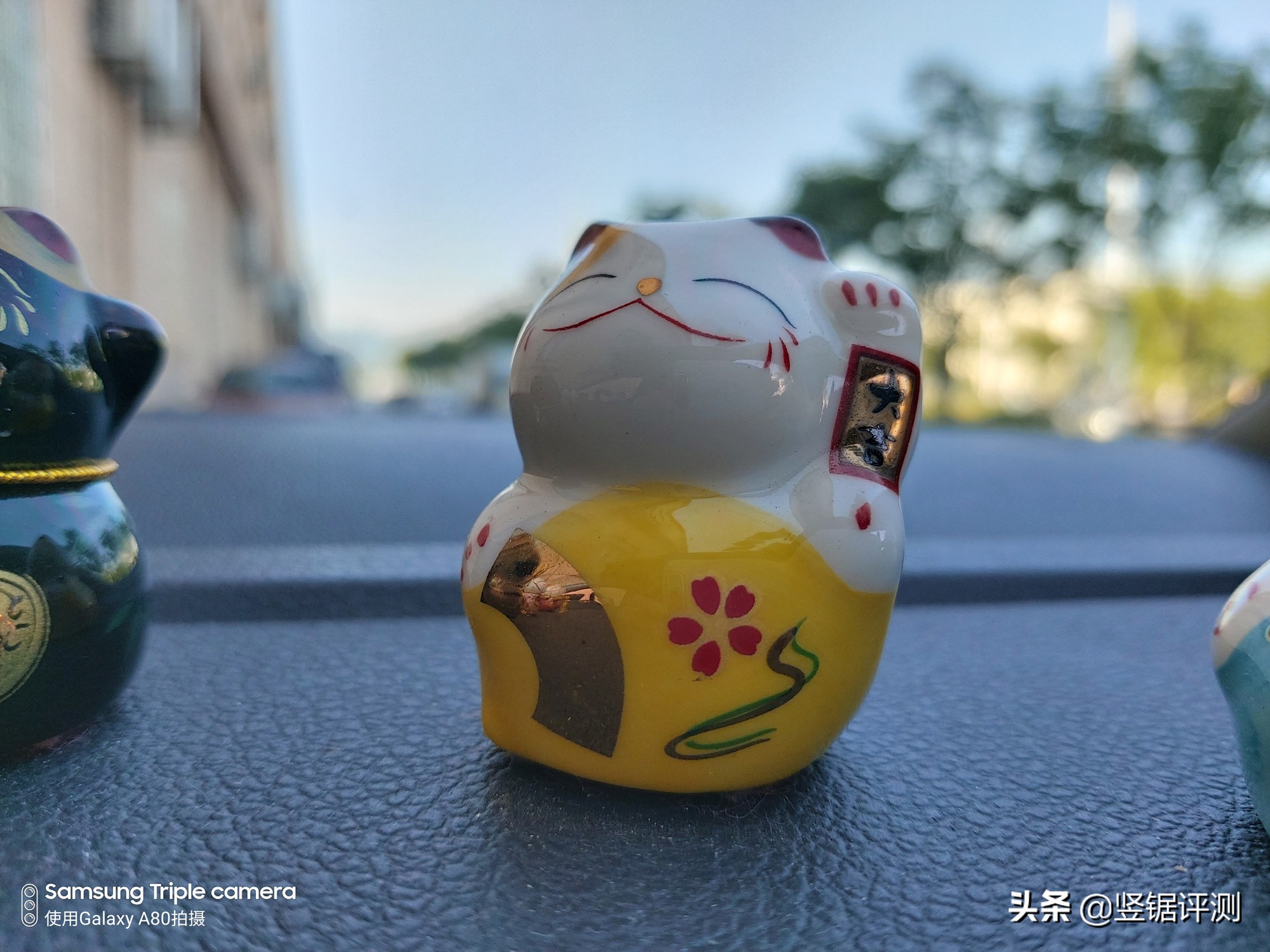 三星A80深度评测,6.7英寸全面屏,旋转摄像头设计