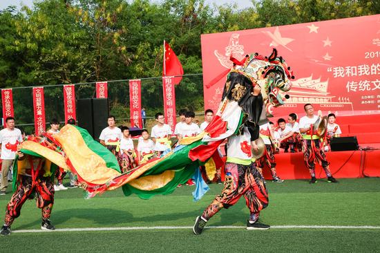 深圳西乡：精彩绝伦凤麒狮非遗为创文代言