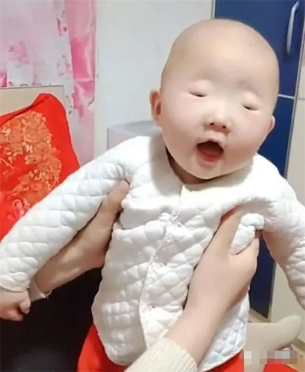 眼睛最小的宝宝李荣浩,李荣浩宝宝小眼睛