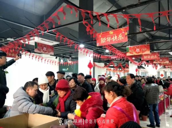 上周日，房县这个地方迎来上千人！买嗨了，玩爽了……