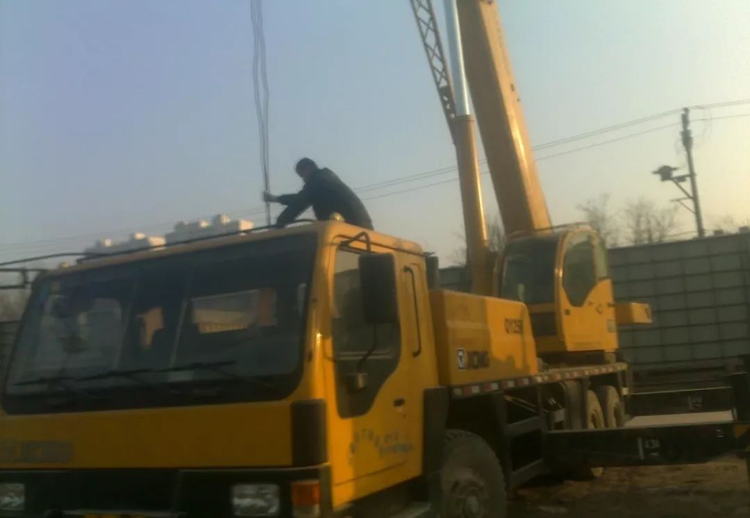 开吊车月入3万,开吊车赚钱