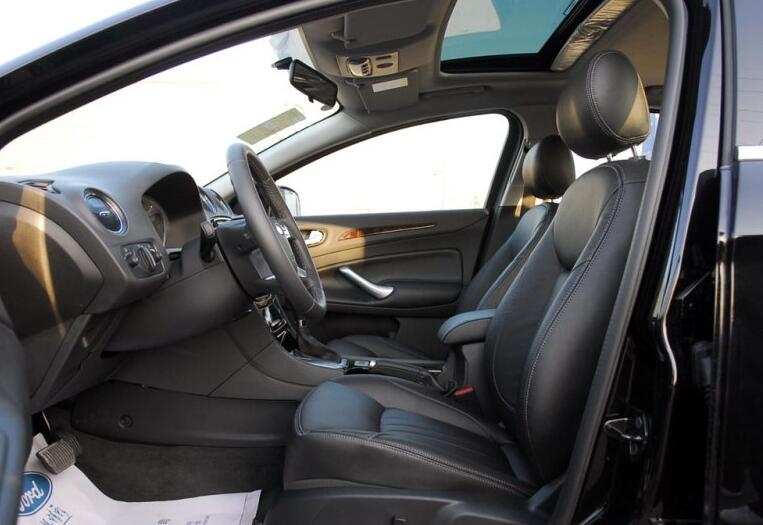 十三万公里蒙迪欧值得购买吗,福特蒙迪欧2023款落地价5万元