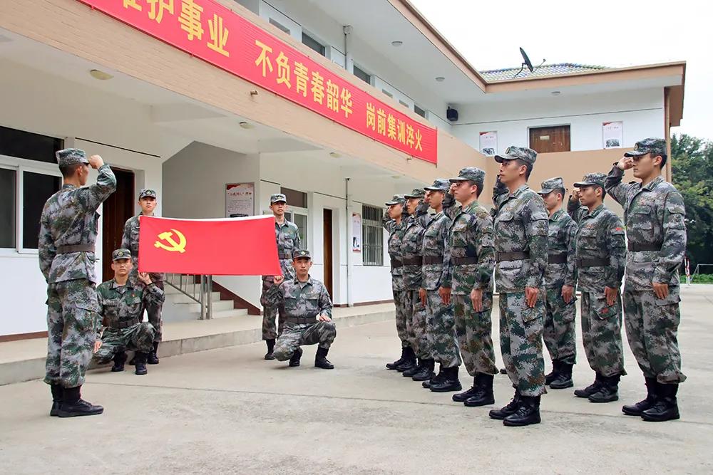 【淬火一道杠，亮剑一颗星】少尉“创造营”开训了