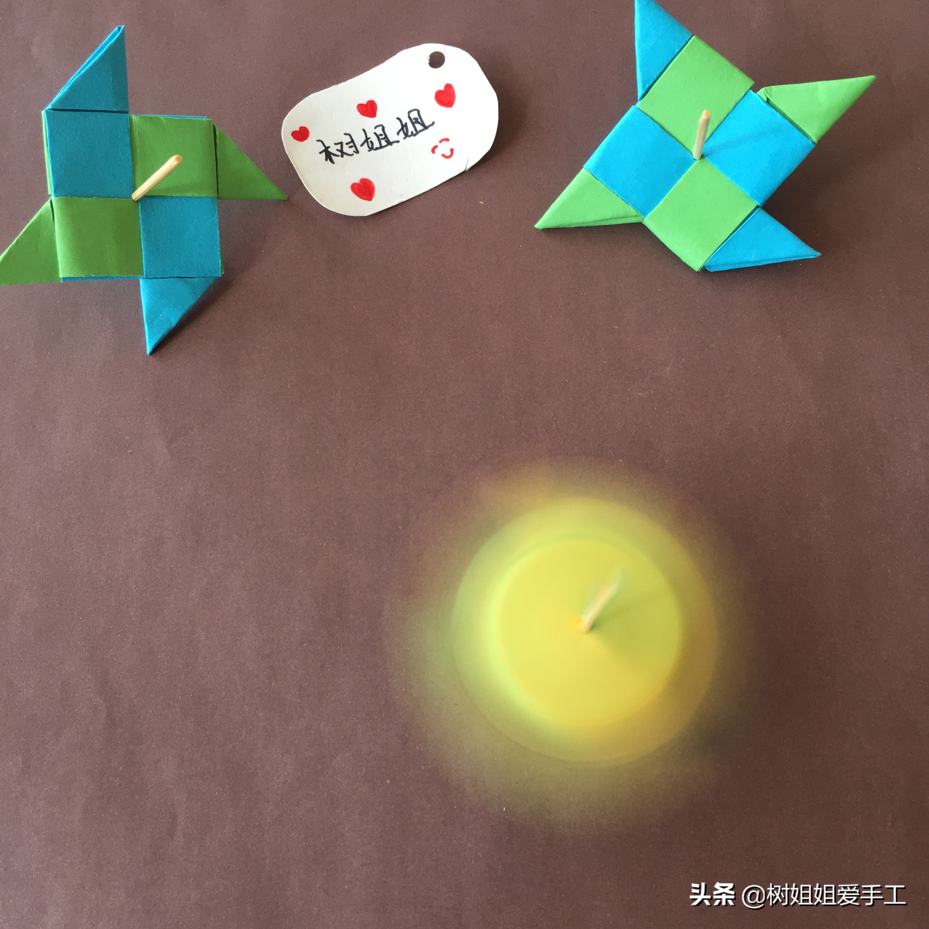 用牙签和卡纸折纸陀螺折法,用牙签来做简单飞镖陀螺