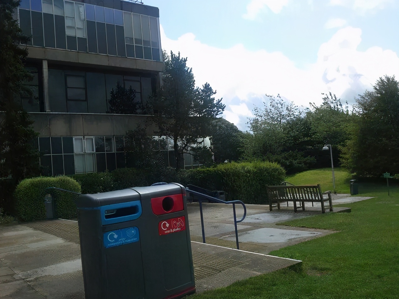 今天我们聊下巴斯大学怎么样，以及英国留学一年的红利问题