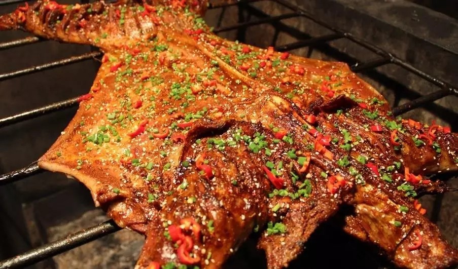 莲花山上莲花寺,莲花山普宁山顶