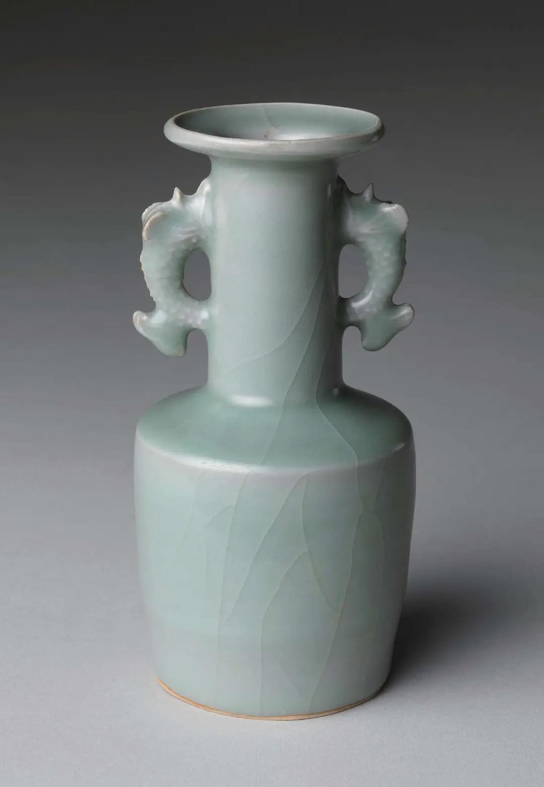 以诗意的情怀和专业的目光，品鉴古瓷之美