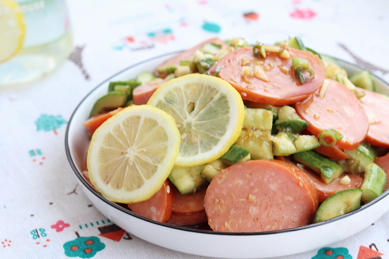 黄瓜拌香肠的家常做法,怎么做大米加黄瓜加鸡蛋加香肠