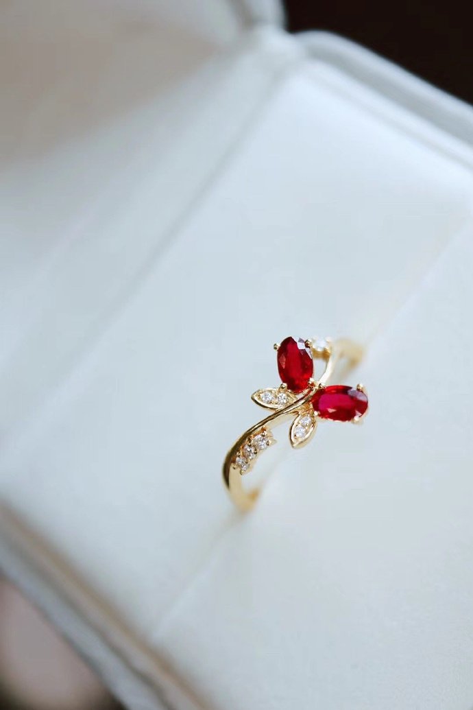 七夕节给女朋友送什么首饰好呢,七夕节礼物送什么首饰好