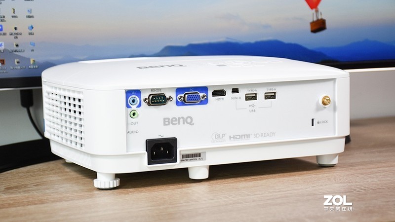 数字化办公场景体验,明基e580智能投影机