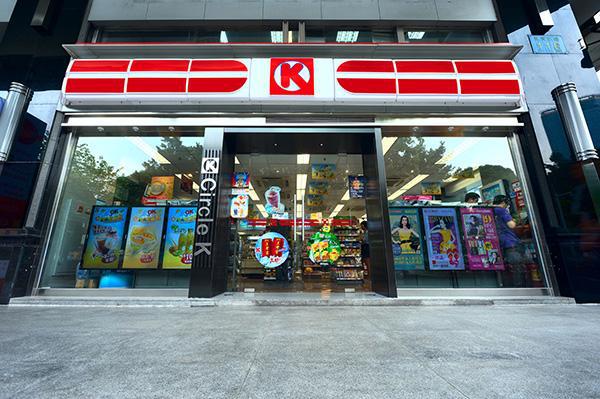 魔都网红连锁餐厅食之秘全部关门，“雪糕试吃师”月入过万