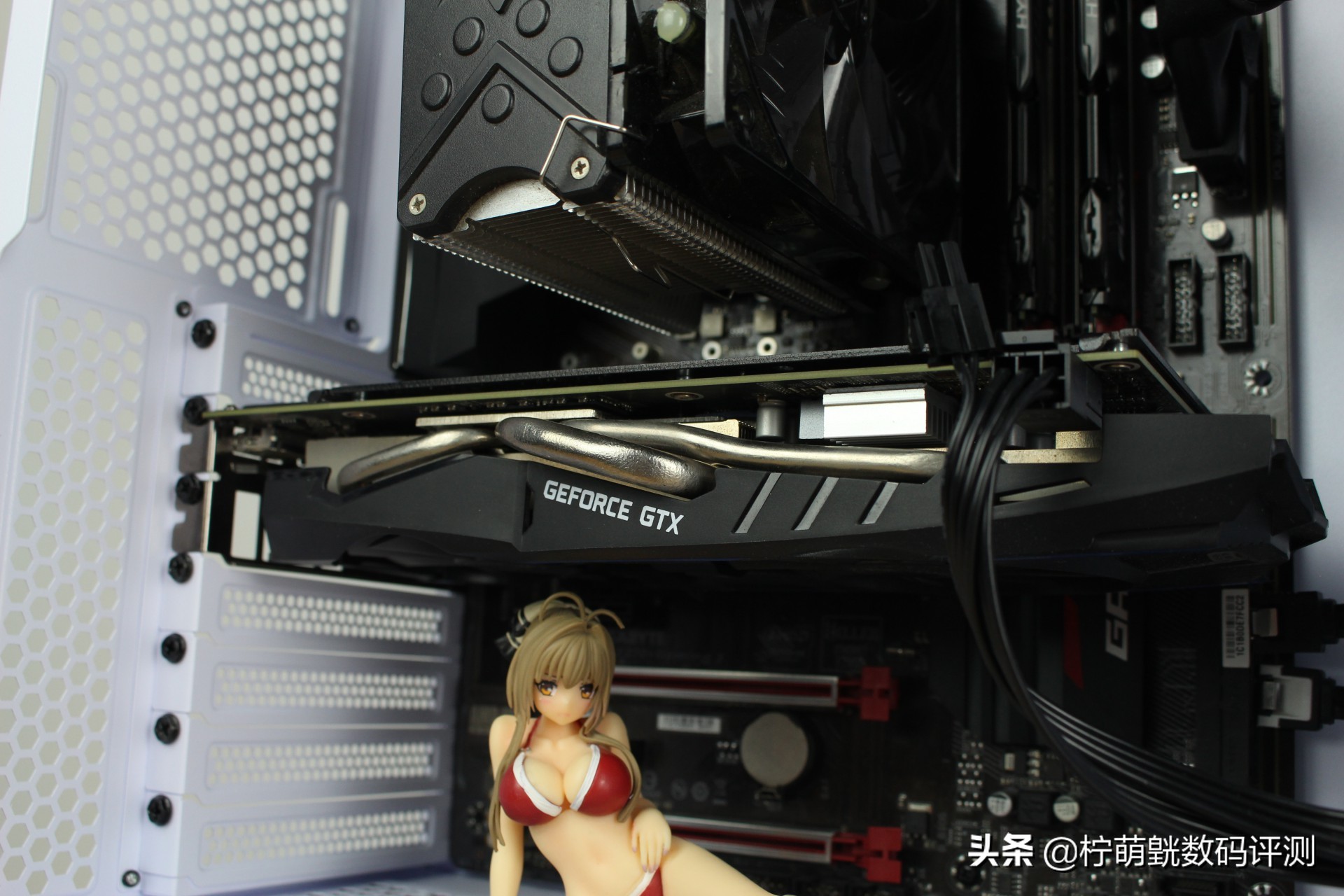 神光侧透不单调，畅快装机不求人易大师神光白色版上机体验