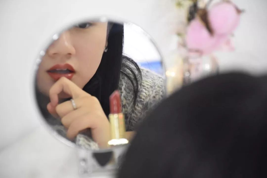 手工diy口红大概需要多久,10秒做口红