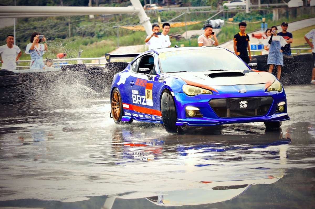 斯巴鲁四驱漂移,斯巴鲁漂移车手