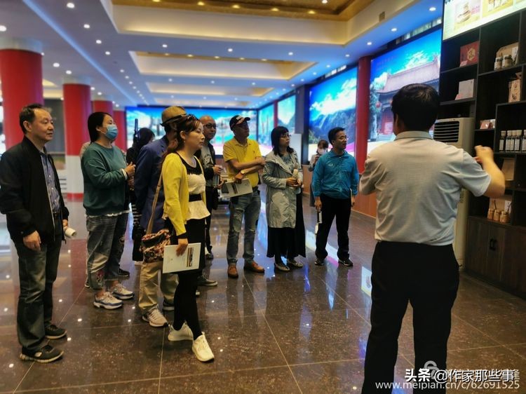 赴一场槐花的邀约——宝鸡作家赴扶风野河山采风