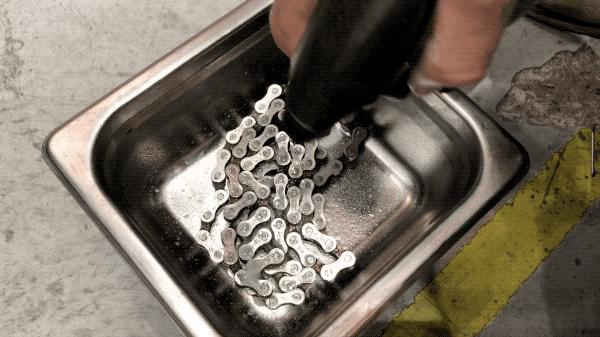 自行车链条怎么保养不生锈,自行车链条怎样保养是最好的