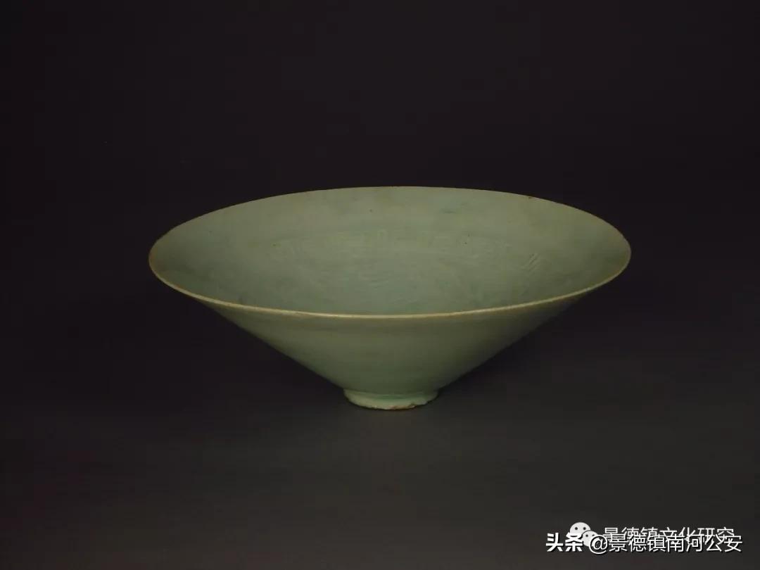 瓷器鉴定宋元青白瓷的时代特征,宋元时期景德镇青白瓷佛像底座