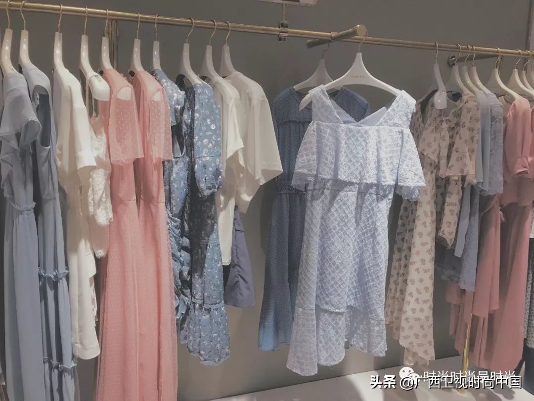 职业装不要西服,职业装穿起来不好看