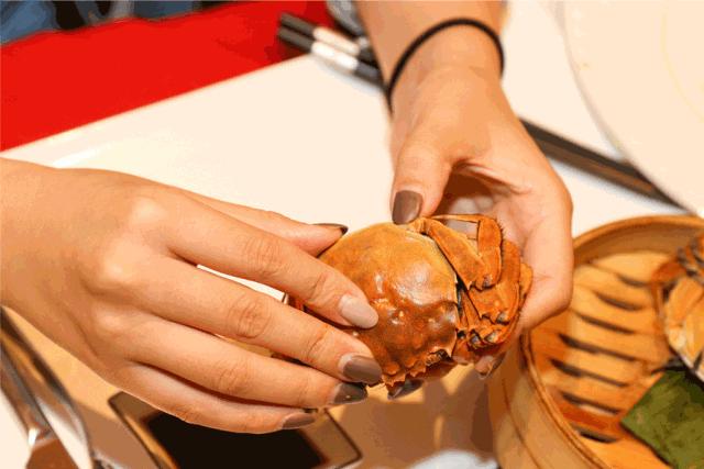 坐拥500万英镑艺术品!自助晚餐云集4家餐厅精华菜!