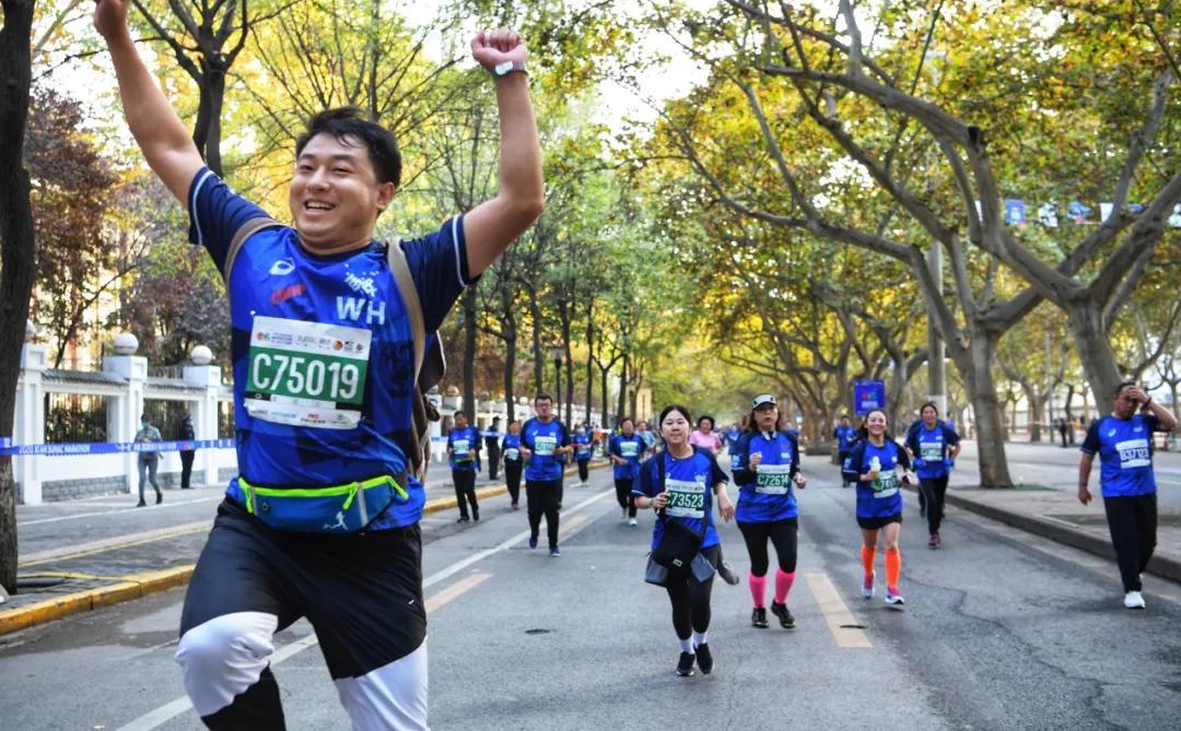 今天你们的朋友圈被刷屏了吗,今天的朋友圈被这几个字霸屏了