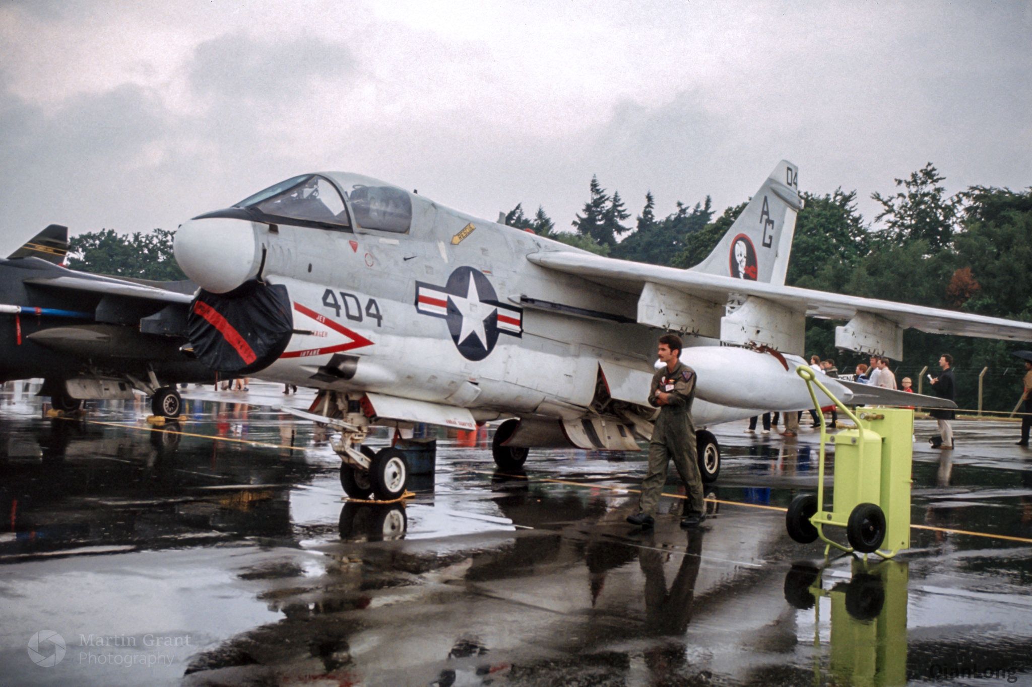 f-7舰载机,f-8舰载战斗机
